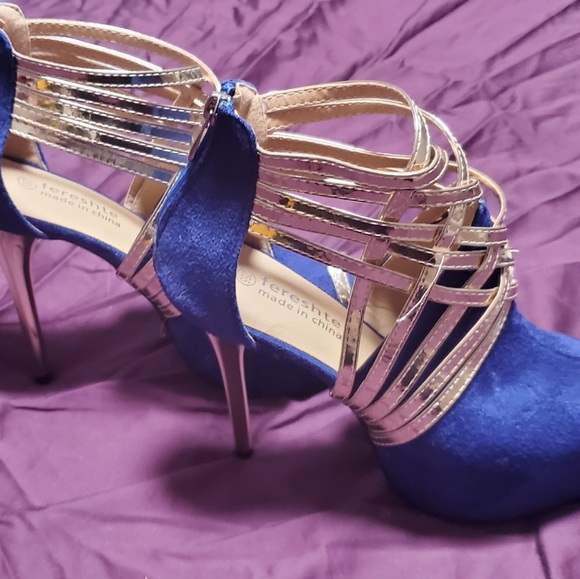 New Navy and gold booties size 10 - Picture 2 of 5